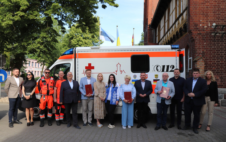 KARETKA DLA UKRAINY Starostwo Powiatowe W Grodzisku Wielkopolskim