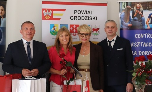 Zdjęcie do NAJLEPSI ABSOLWENCI CENTRUM KSZTAŁCENIA DLA DOROSŁYCH 2026
